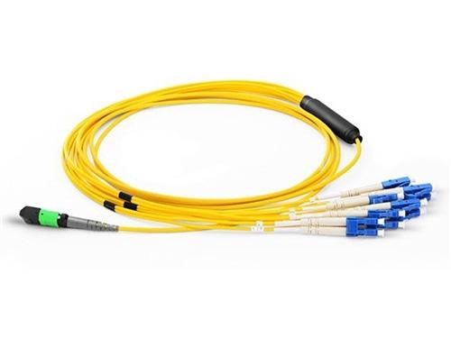 AXIOM MPO FEMALE TO 4 LC SINGLEMODE 9/125 FIBER OPTIC BREAKOUT CABLE - 2M